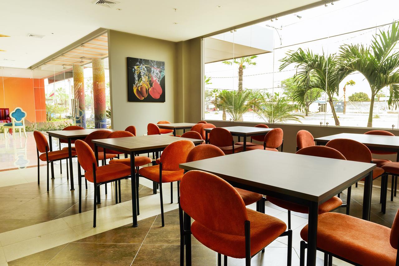 Np Hotel Y Suites 과야킬 외부 사진