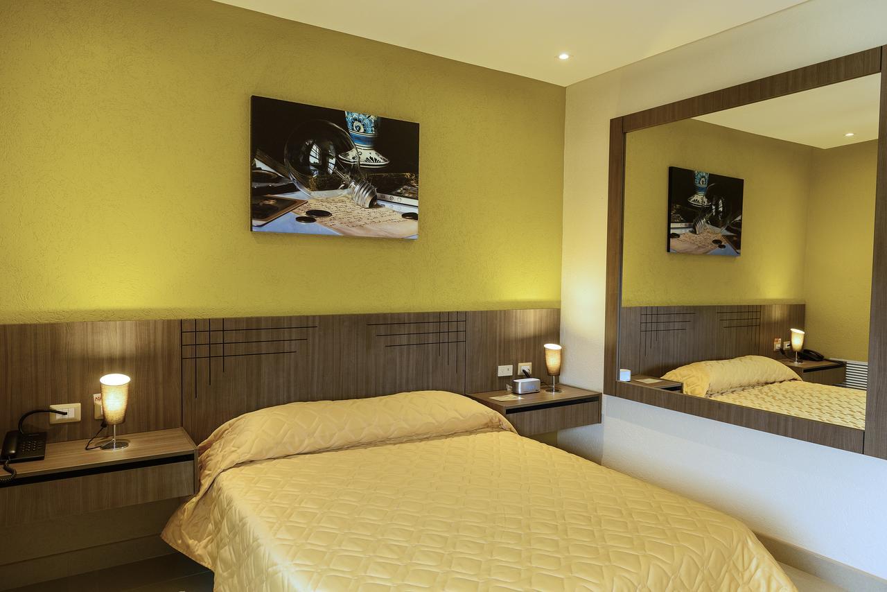 Np Hotel Y Suites 과야킬 외부 사진