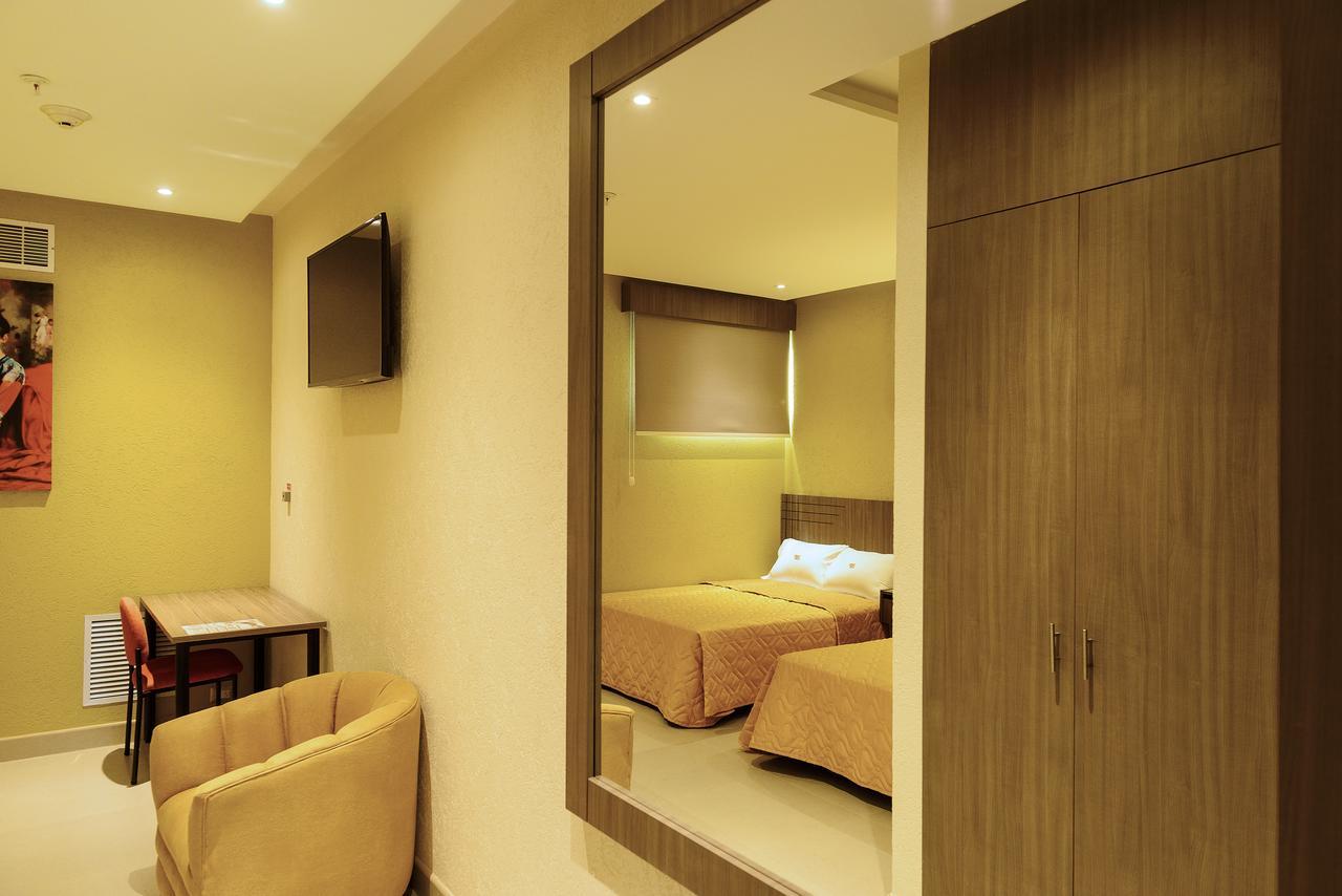 Np Hotel Y Suites 과야킬 외부 사진