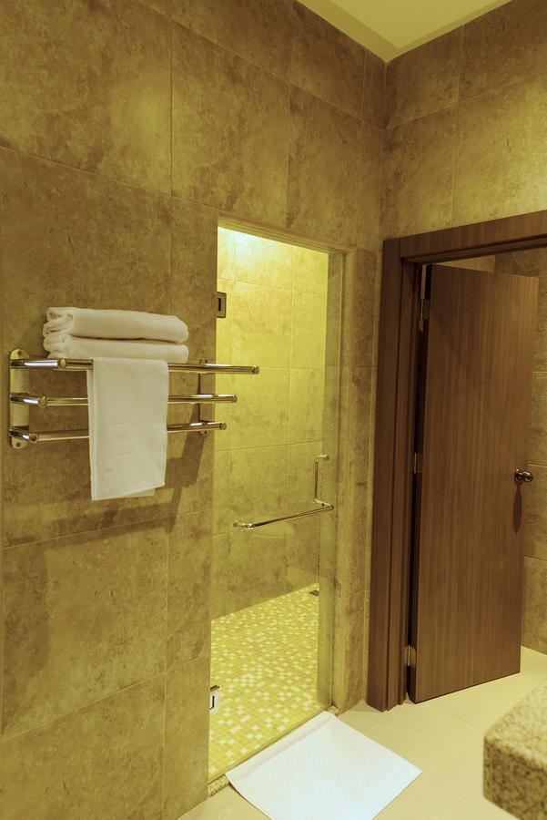Np Hotel Y Suites 과야킬 외부 사진